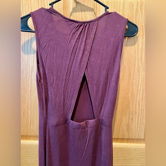 POL Burgundy Asymmetrical Dress with Lace - Picture 4 of 8